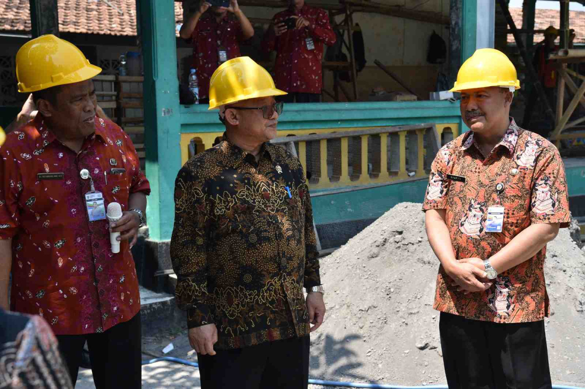 MENTERI MU'TI_11zon